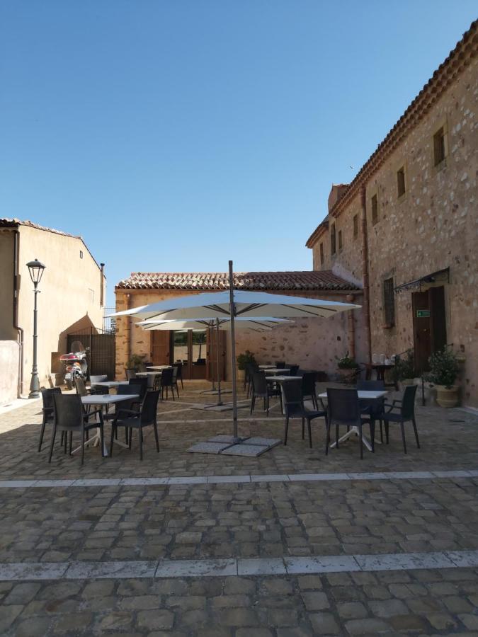 מלון San Mauro Castelverde Al Convento מראה חיצוני תמונה
